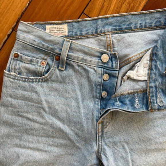 Levi’s 501 ’90s in Light (Ever Afternoon) 26 - Picture 3 of 4